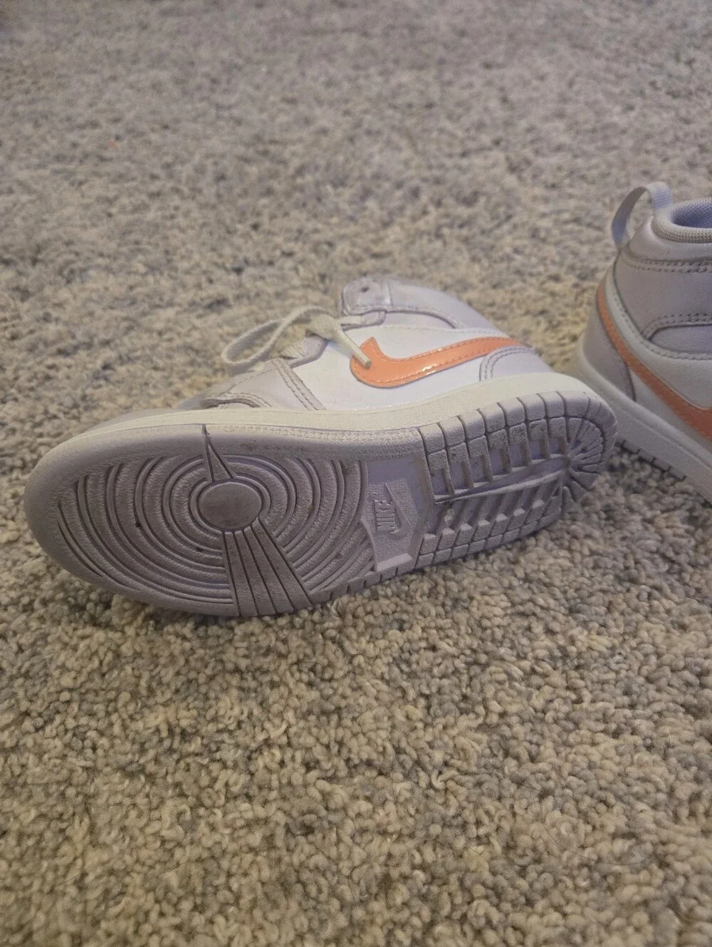 Nike Kids High-Top Sneaker - White with Peach Swoosh